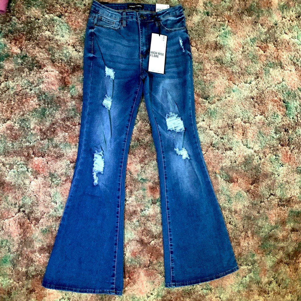 Almost Famous High Rise Flare Ripped Jeans Juniors 7 NWT